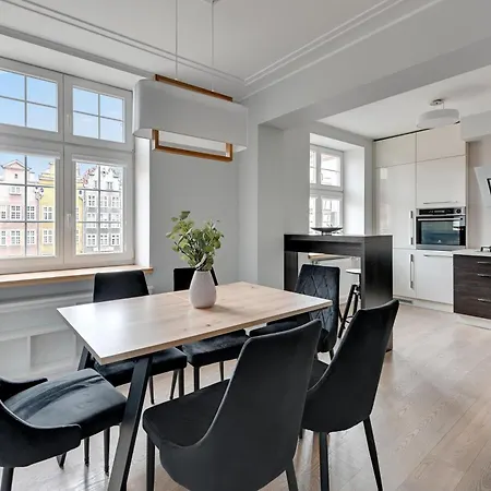 Mariacka Vi - Charming View & Heart Of The Old Town By Downtown Apartment Danzig